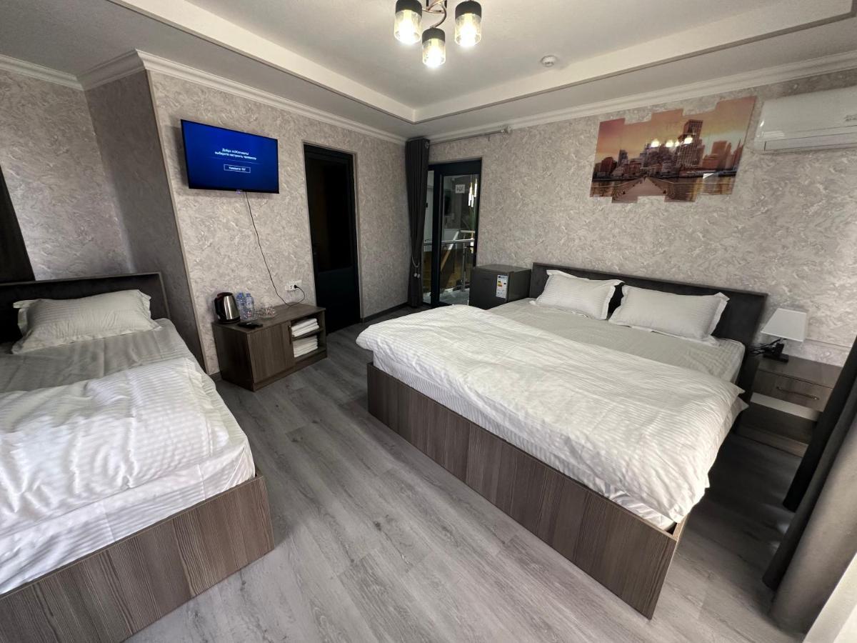 Byond Hotel & Hostel Taschkent Exterior foto